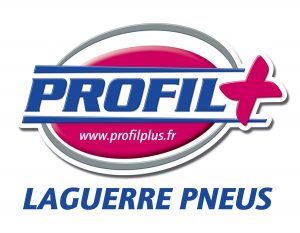 Photo de l'équipe de l'entreprise La Guerre Pneu en action. Client de nos Services de rénovation et d'énergies durables
