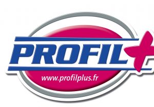 Photo de l'équipe de l'entreprise La Guerre Pneu en action